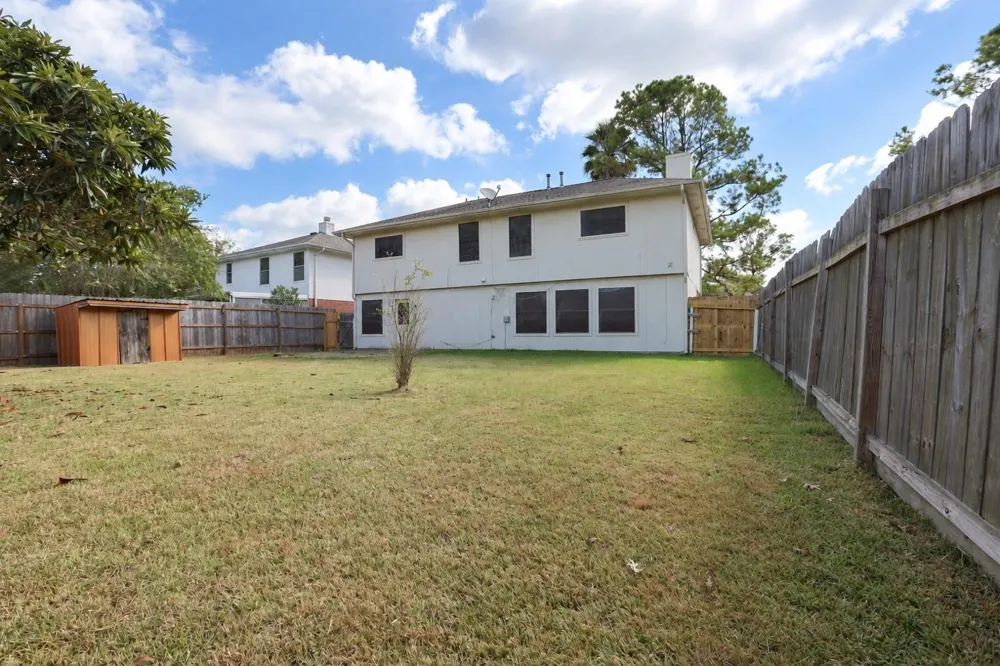 2914 Glen Cullen Lane Pearland, TX 77584