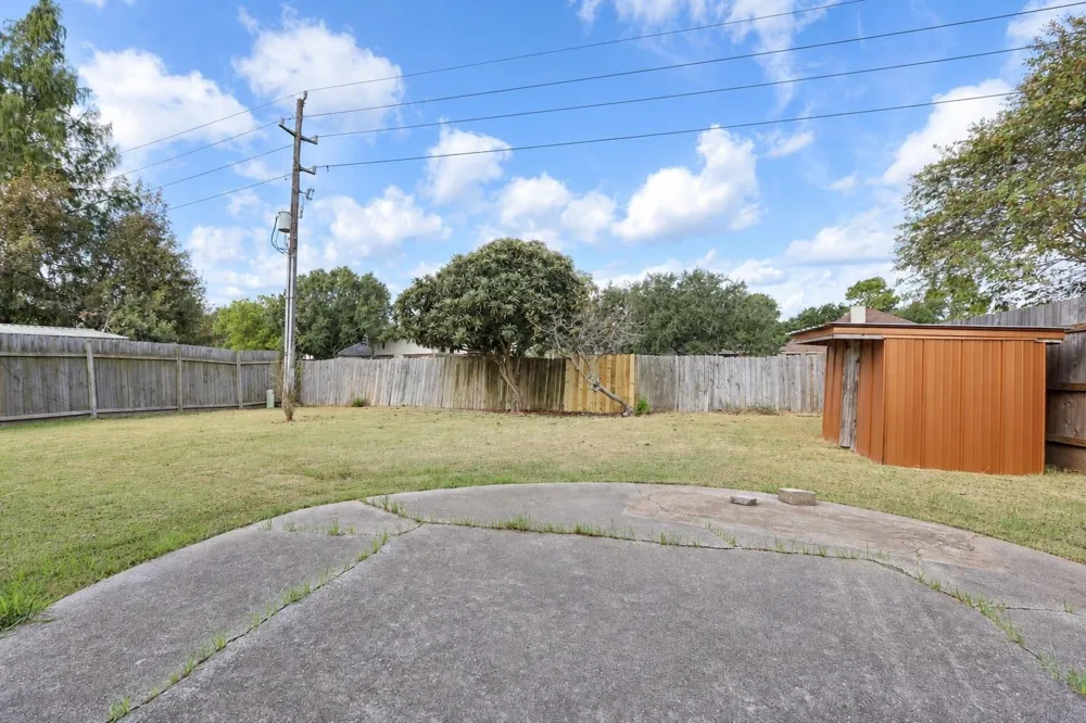 2914 Glen Cullen Lane Pearland, TX 77584