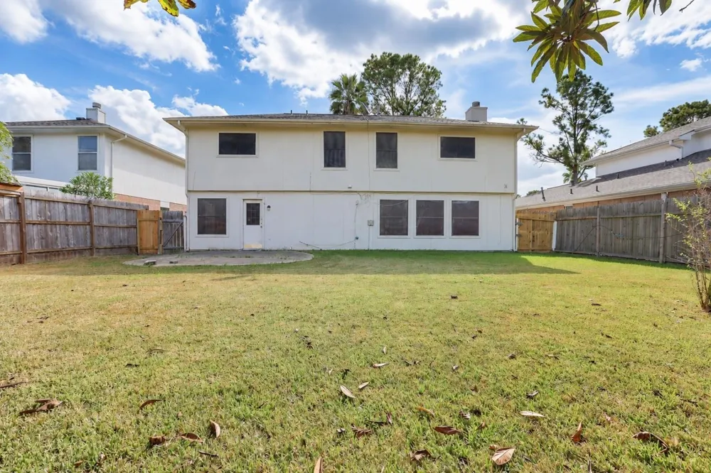 2914 Glen Cullen Lane Pearland, TX 77584