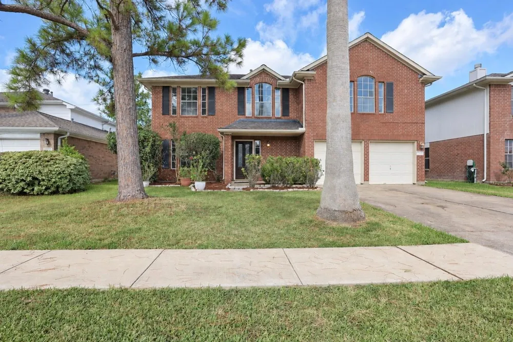2914 Glen Cullen Lane Pearland, TX 77584