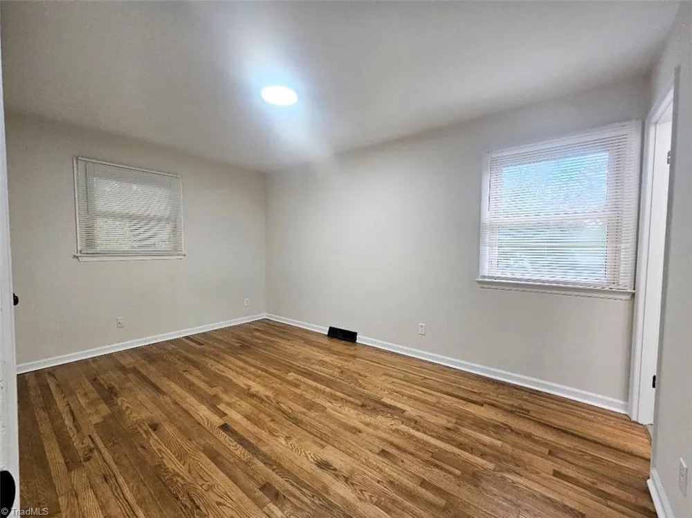 2509 Larkspur Drive Greensboro, NC 27405