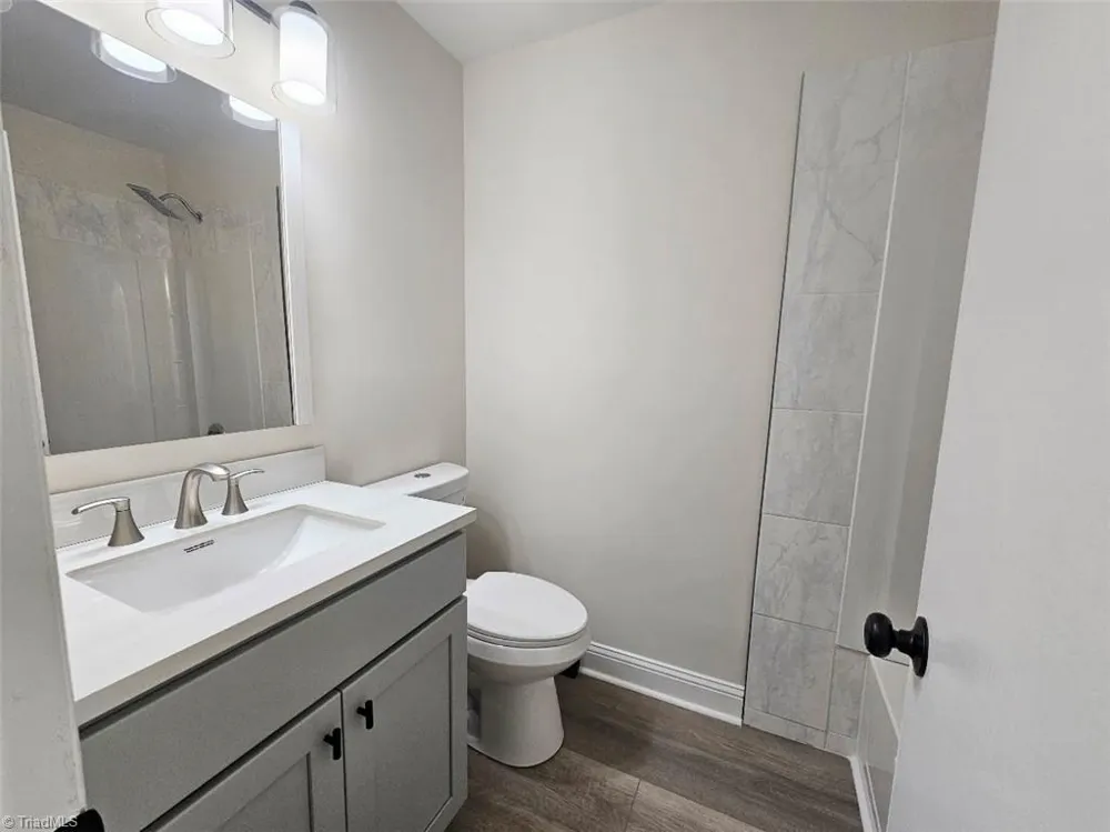 2509 Larkspur Drive Greensboro, NC 27405