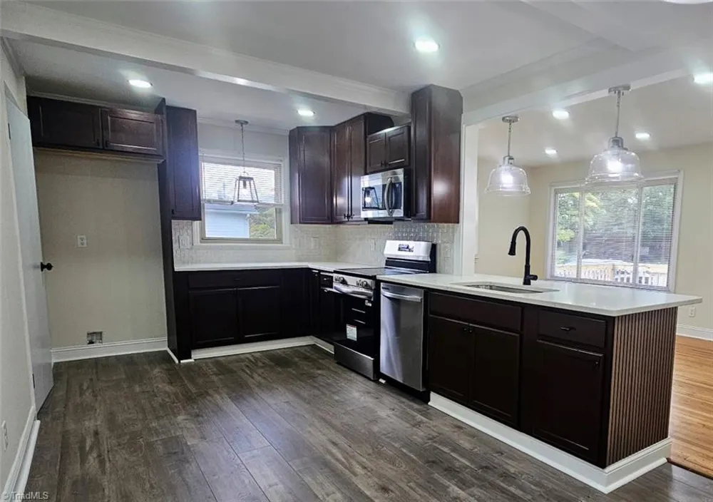 2509 Larkspur Drive Greensboro, NC 27405