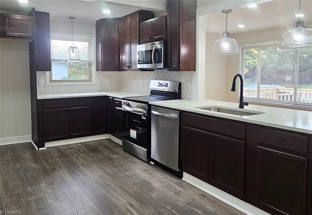 2509 Larkspur Drive Greensboro, NC 27405