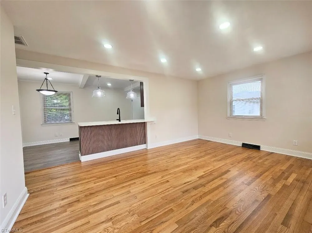 2509 Larkspur Drive Greensboro, NC 27405