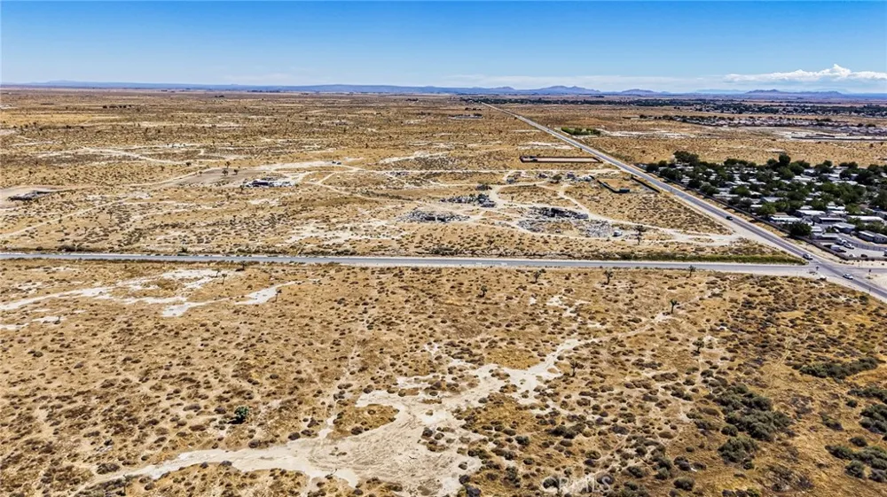 47004 Challenger Way Lancaster, CA 93535