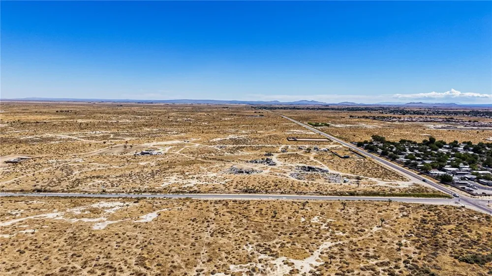 47004 Challenger Way Lancaster, CA 93535