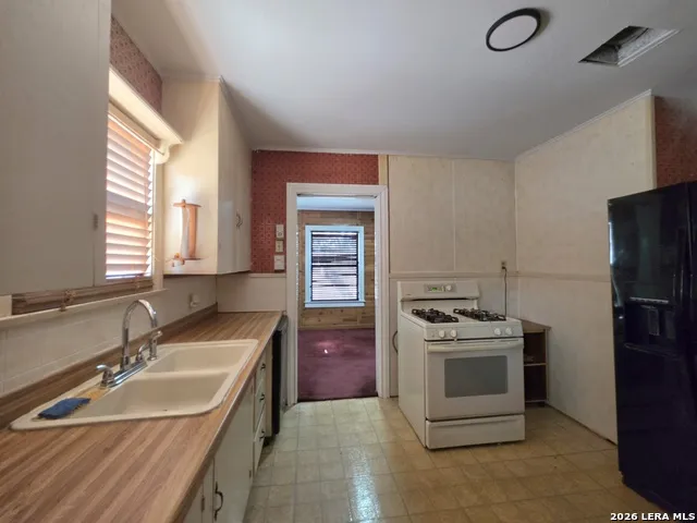 307 Frio Cotulla, TX 78014