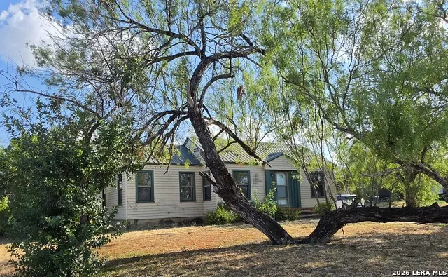 307 Frio Cotulla, TX 78014