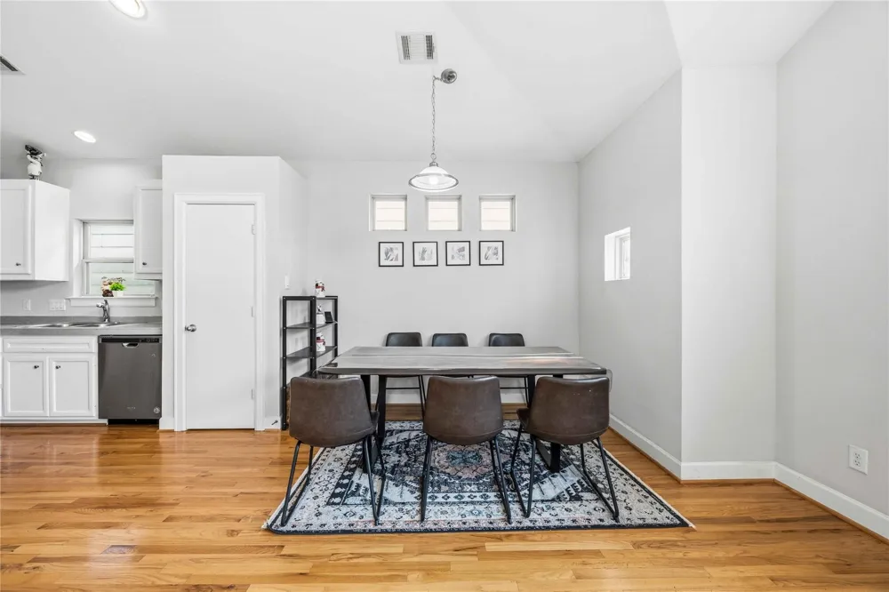 3635 Main Plaza Drive Houston, TX 77025
