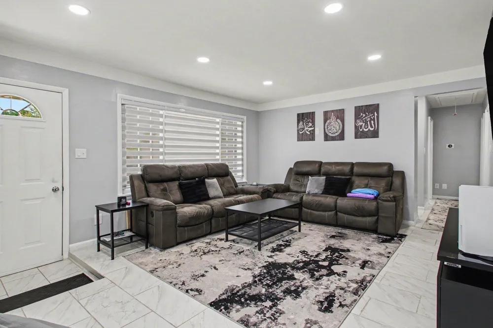 8544 Kinloch Street Dearborn Heights, MI 48127