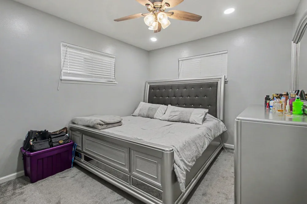 8544 Kinloch Street Dearborn Heights, MI 48127