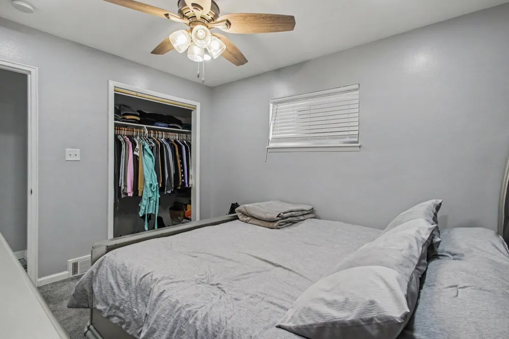 8544 Kinloch Street Dearborn Heights, MI 48127