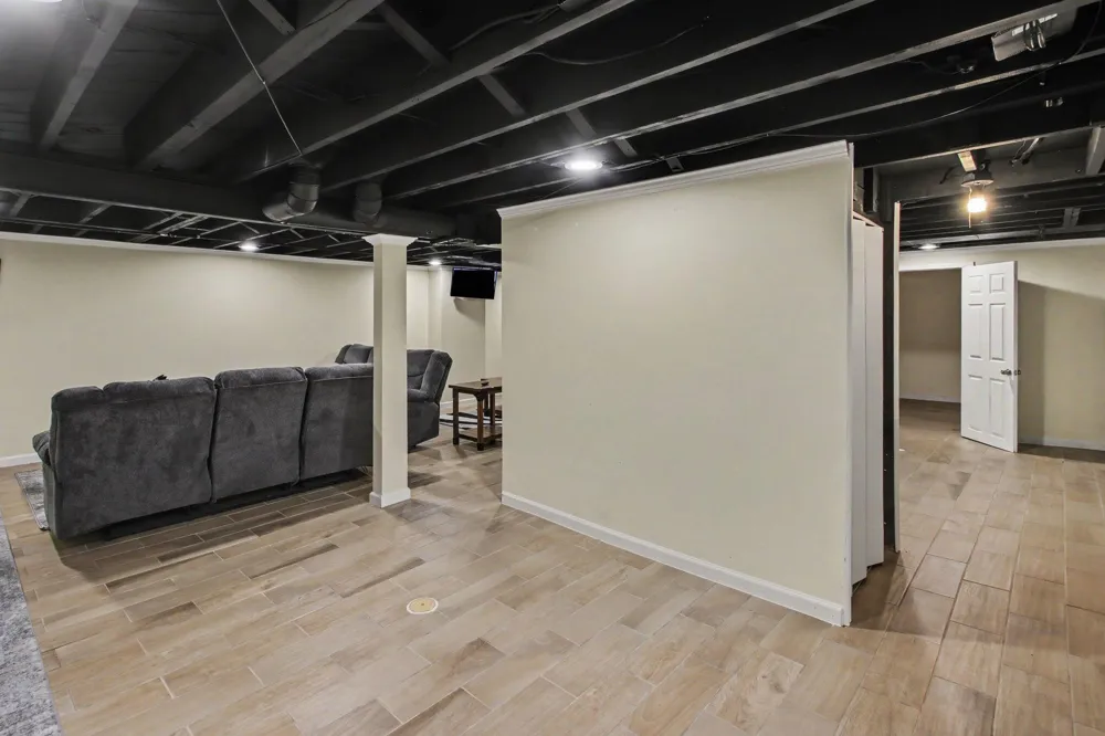 8544 Kinloch Street Dearborn Heights, MI 48127
