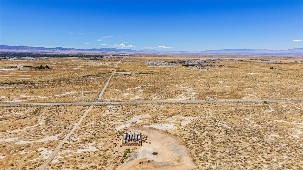 47712 Challenger Way Lancaster, CA 93535