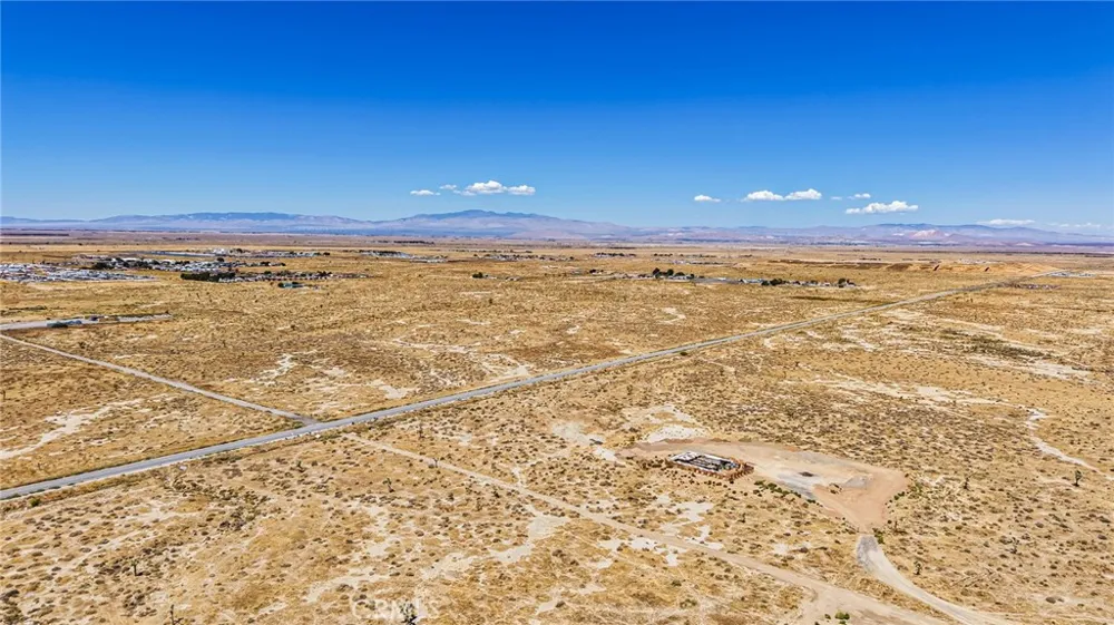 47712 Challenger Way Lancaster, CA 93535