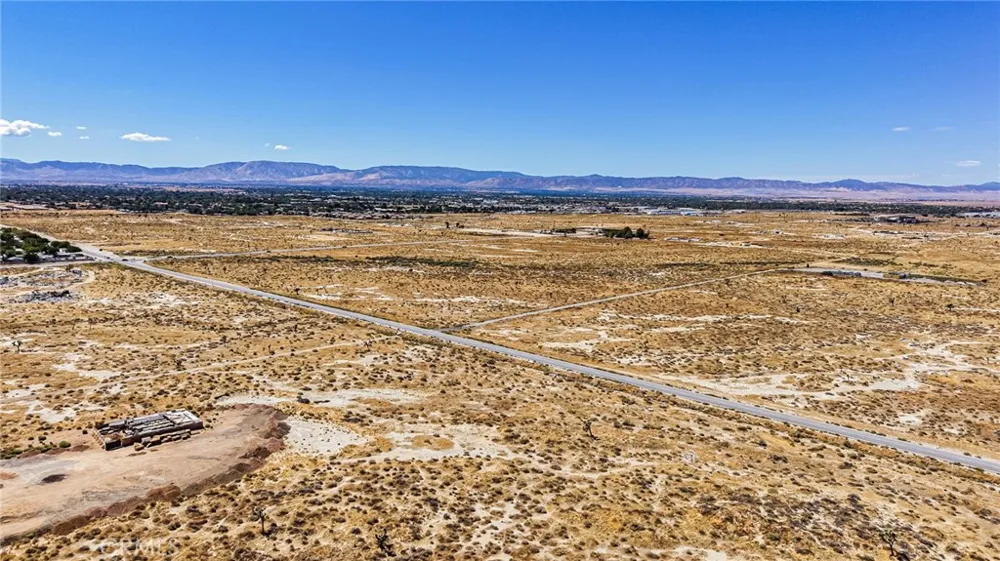 47712 Challenger Way Lancaster, CA 93535