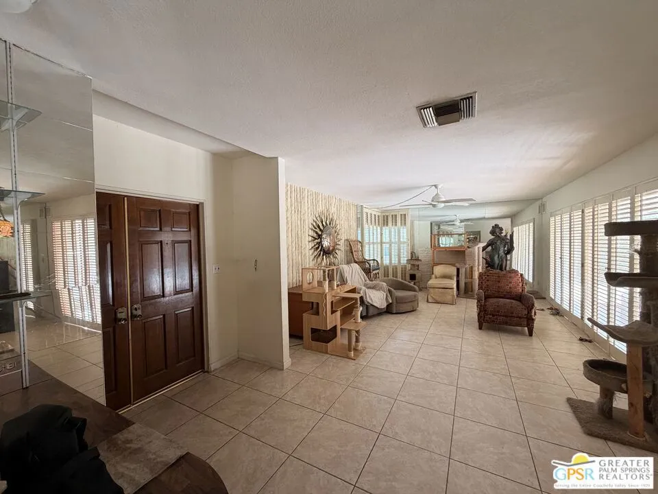 1163 Calle Marcus Palm Springs, CA 92262