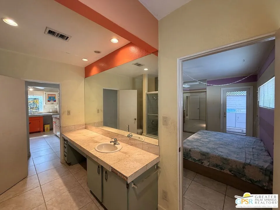 1163 Calle Marcus Palm Springs, CA 92262