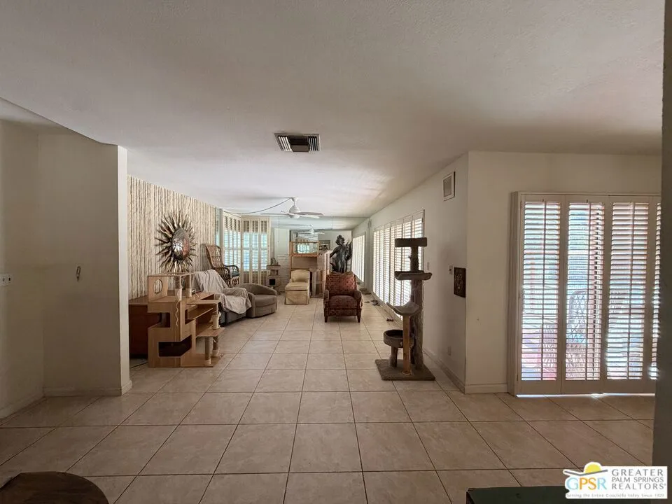 1163 Calle Marcus Palm Springs, CA 92262