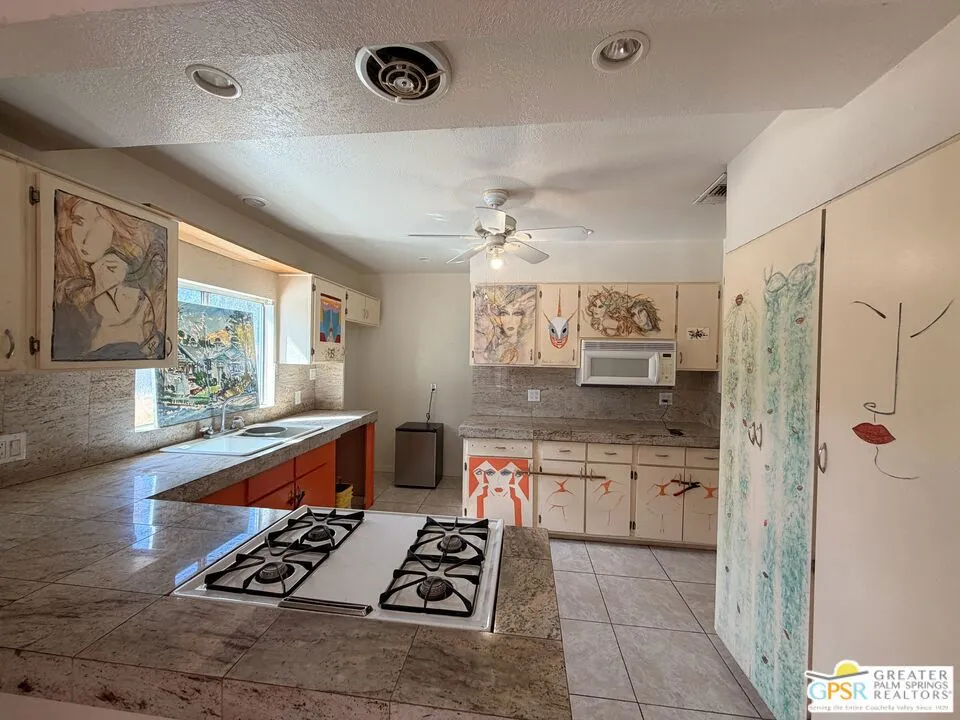 1163 Calle Marcus Palm Springs, CA 92262