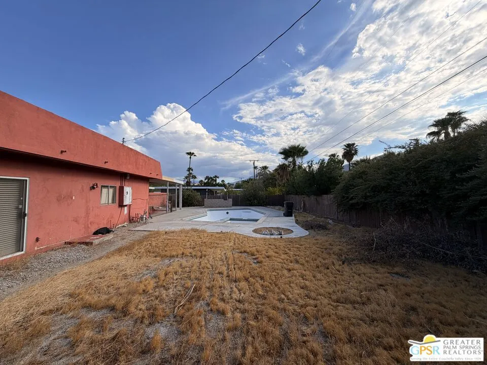 1163 Calle Marcus Palm Springs, CA 92262