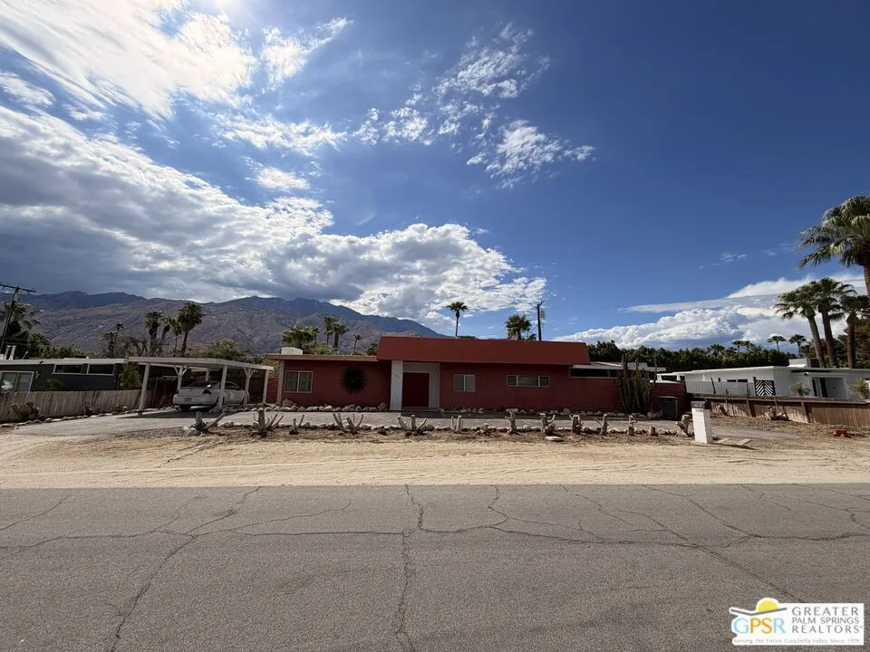 1163 Calle Marcus Palm Springs, CA 92262