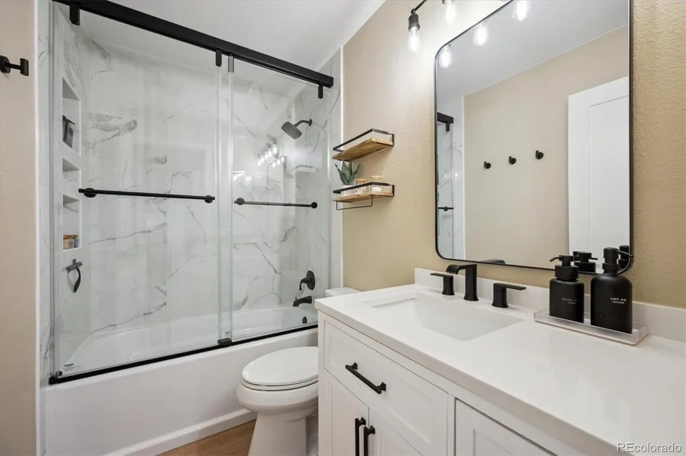 1099 Thornbury Place Highlands Ranch, CO 80129