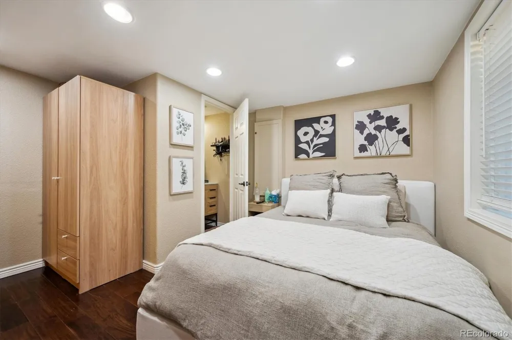 1099 Thornbury Place Highlands Ranch, CO 80129