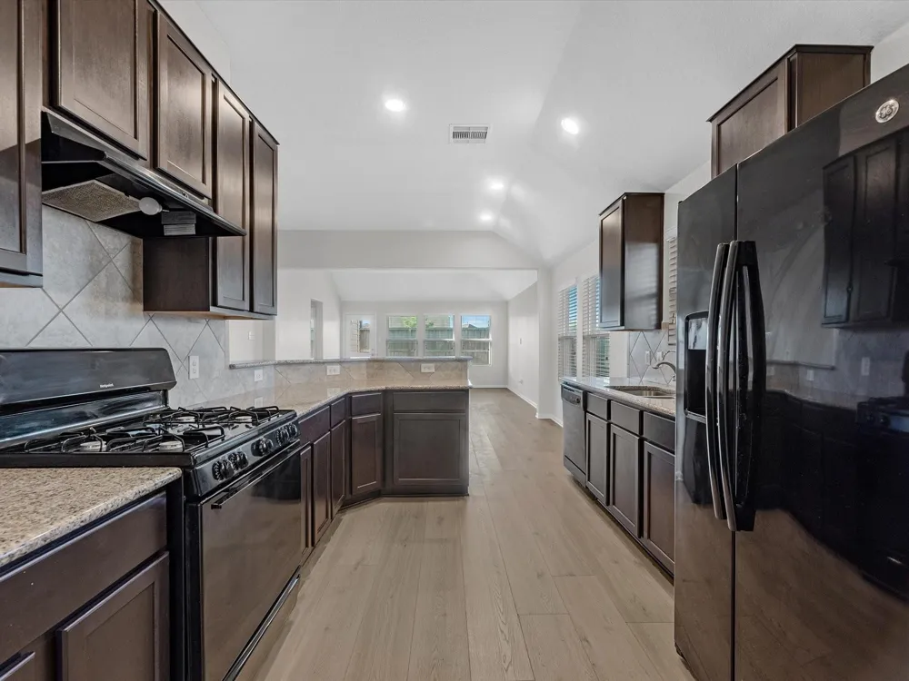 2136 Pacific Loon Lane Conroe, TX 77385