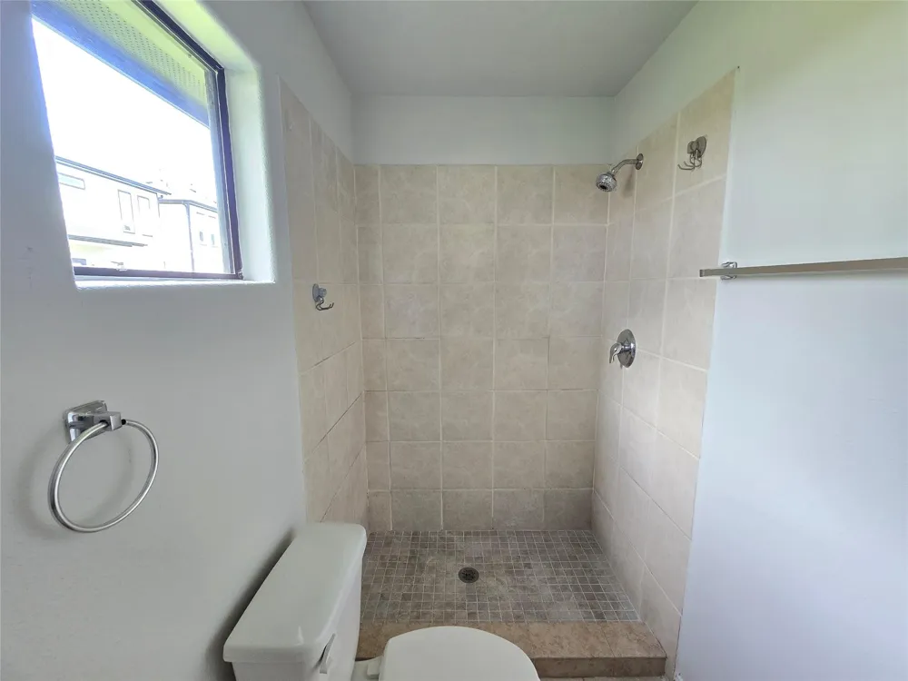 4405 Brinkley Street Houston, TX 77051