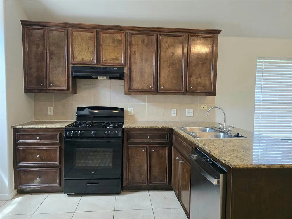4405 Brinkley Street Houston, TX 77051