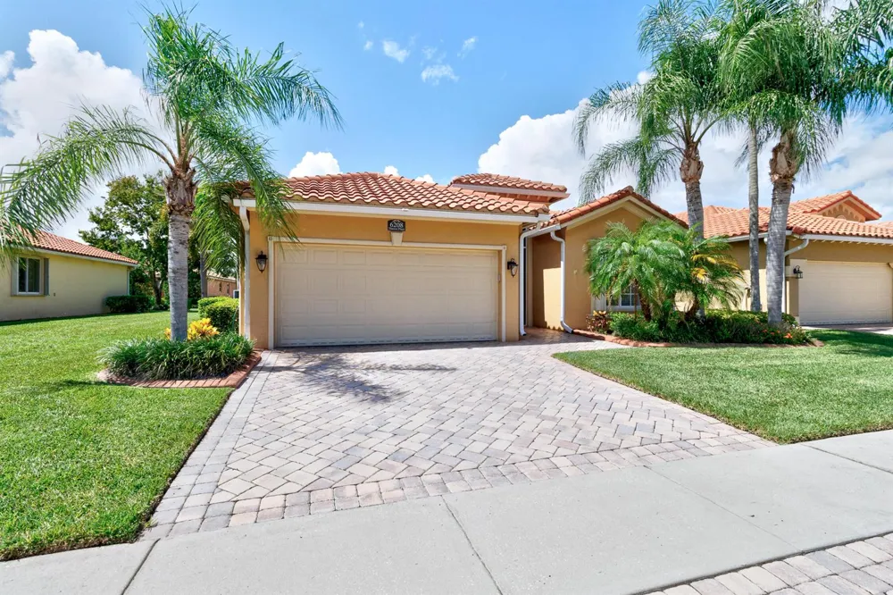 6208 Thames Place Vero Beach, FL 32966