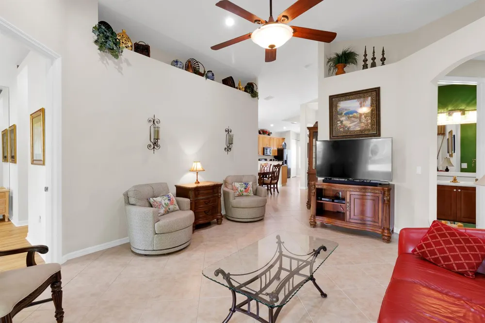 6208 Thames Place Vero Beach, FL 32966