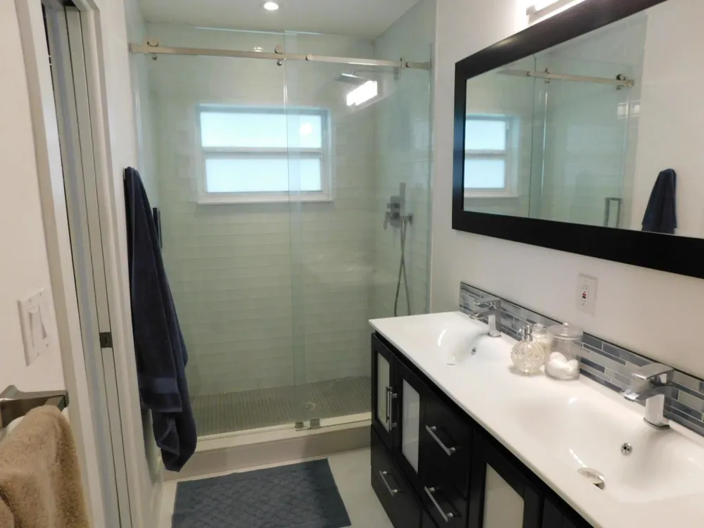 6604 NW 93RD AVENUE Tamarac, FL 33321