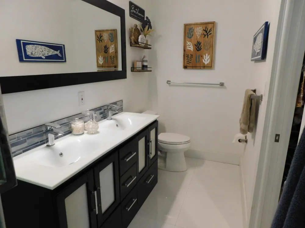 6604 NW 93RD AVENUE Tamarac, FL 33321