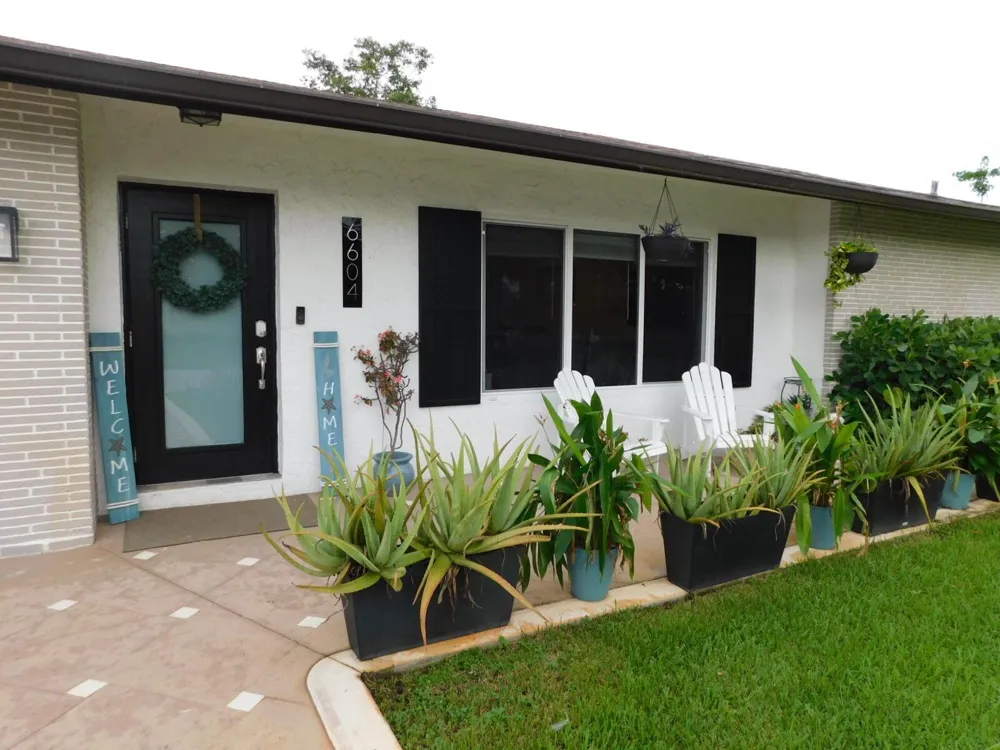 6604 NW 93RD AVENUE Tamarac, FL 33321