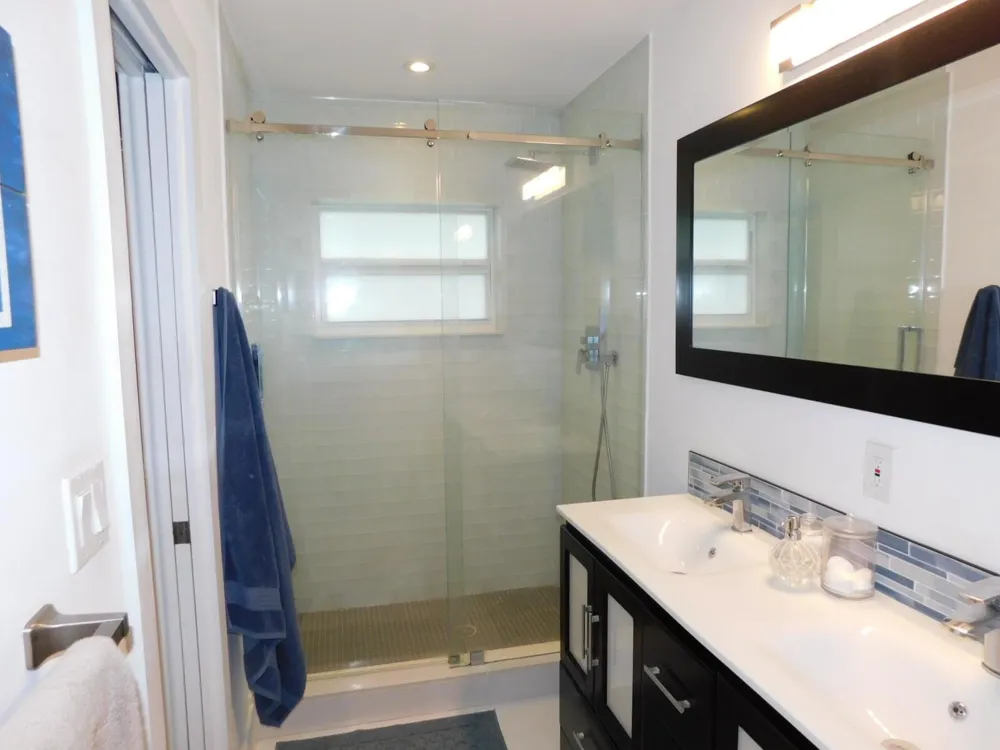 6604 NW 93RD AVENUE Tamarac, FL 33321