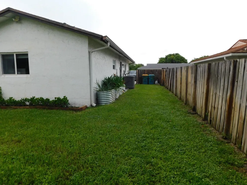 6604 NW 93RD AVENUE Tamarac, FL 33321