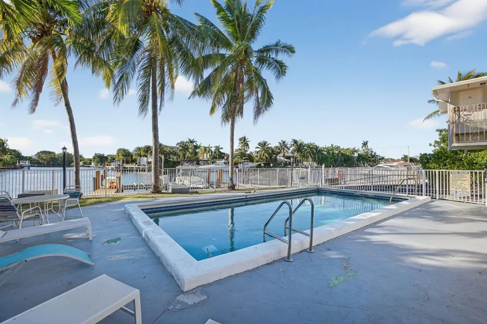 1821 MIDDLE RIVER DRIVE #7 Fort Lauderdale, FL 33305