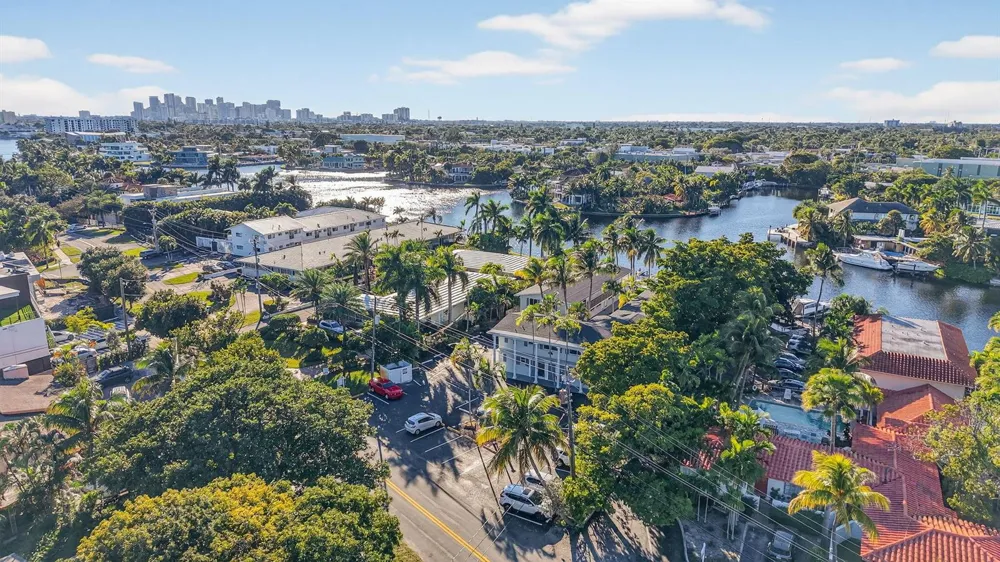 1821 MIDDLE RIVER DRIVE #7 Fort Lauderdale, FL 33305