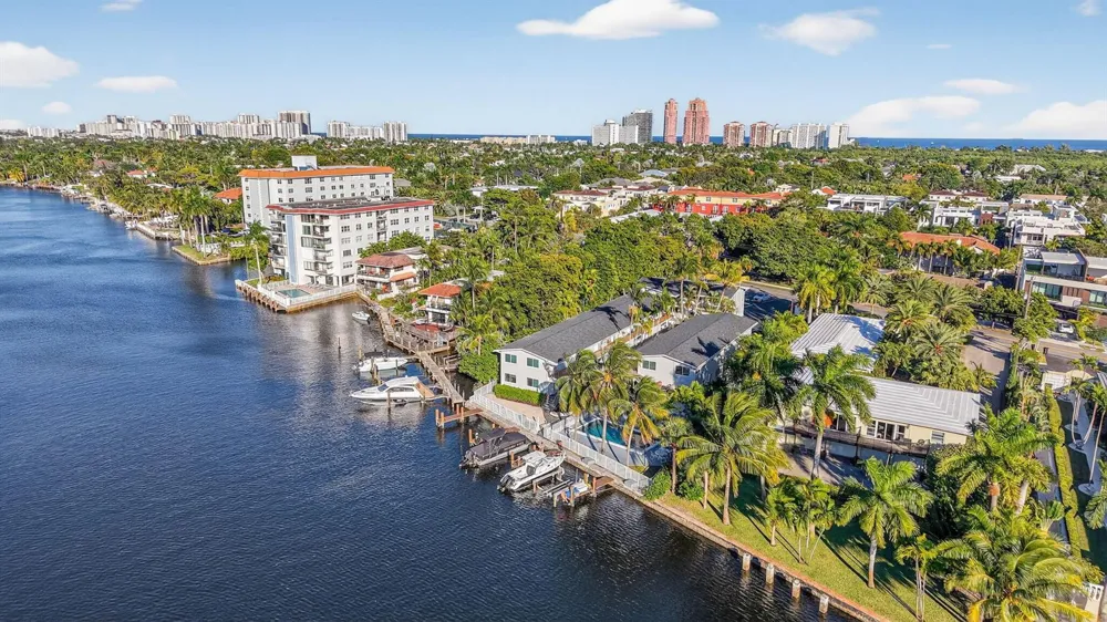 1821 MIDDLE RIVER DRIVE #7 Fort Lauderdale, FL 33305