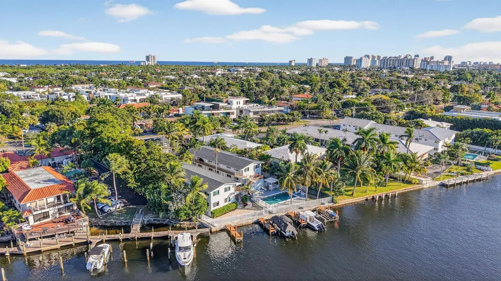 1821 MIDDLE RIVER DRIVE #7 Fort Lauderdale, FL 33305
