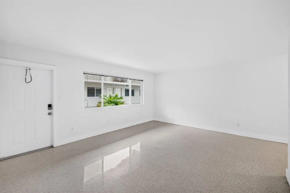 1821 MIDDLE RIVER DRIVE #7 Fort Lauderdale, FL 33305