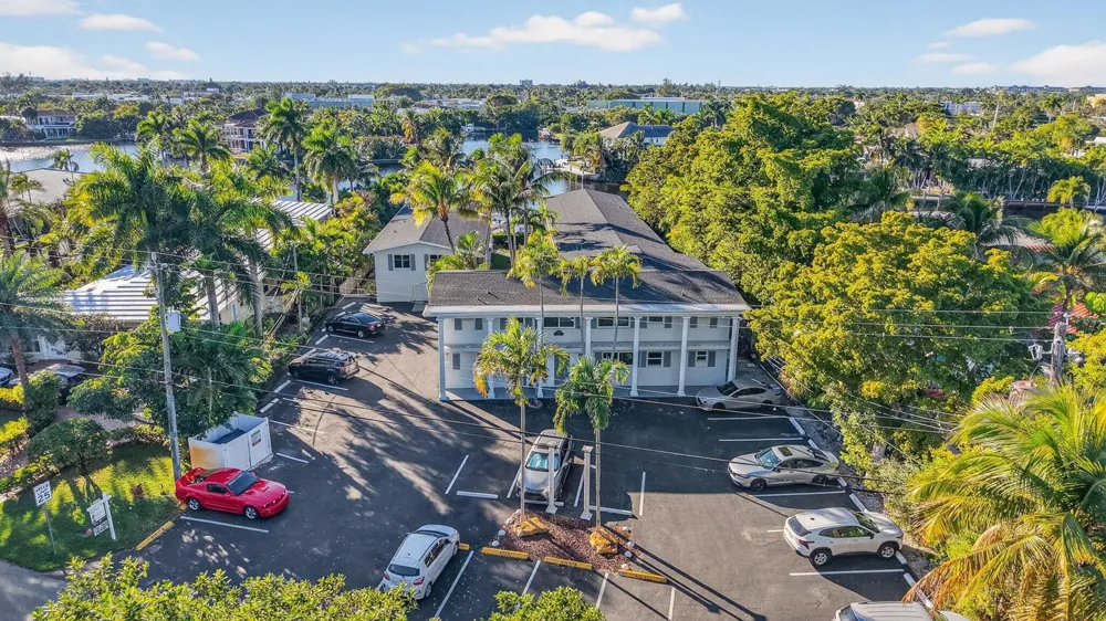 1821 MIDDLE RIVER DRIVE #7 Fort Lauderdale, FL 33305