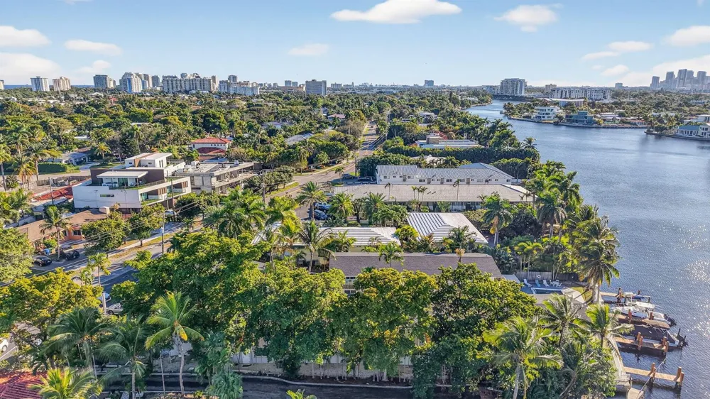 1821 MIDDLE RIVER DRIVE #7 Fort Lauderdale, FL 33305