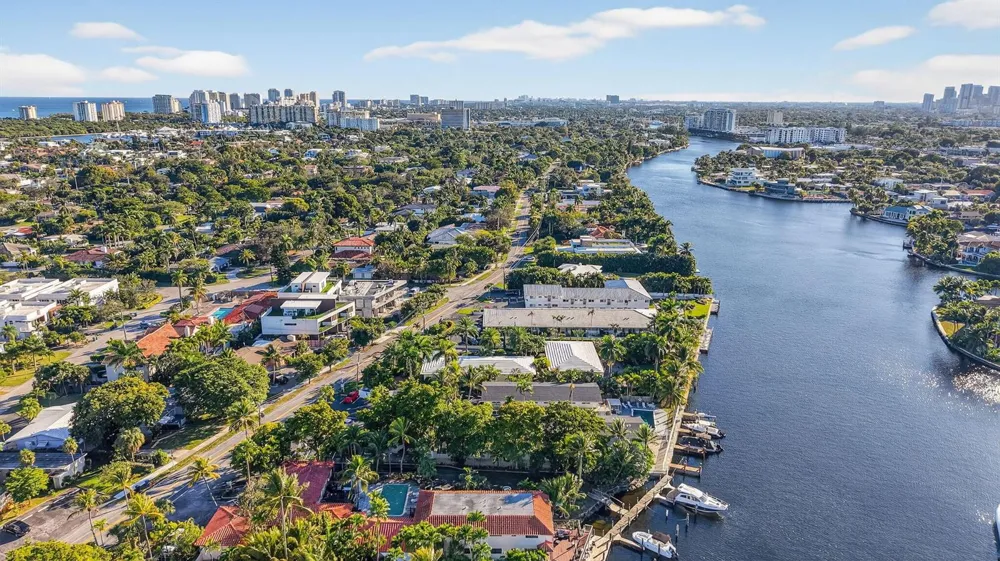 1821 MIDDLE RIVER DRIVE #7 Fort Lauderdale, FL 33305