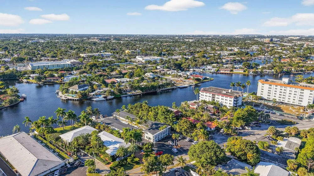 1821 MIDDLE RIVER DRIVE #7 Fort Lauderdale, FL 33305