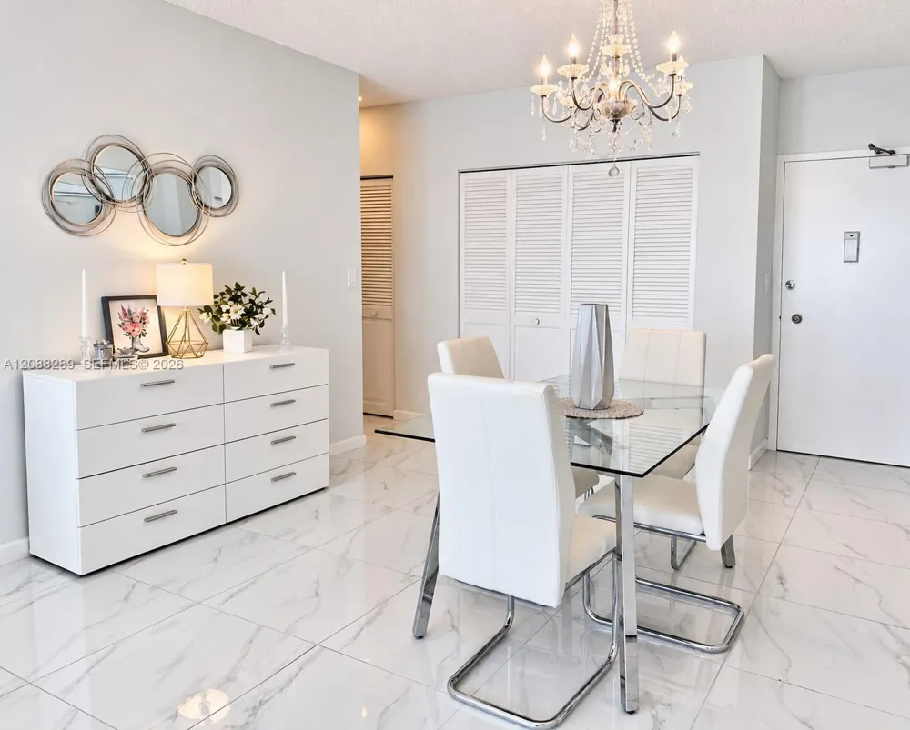 500 Bayview Dr #717 Sunny Isles Beach, FL 33160