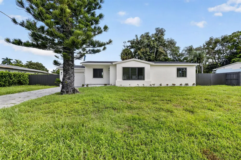 3185 Riddle Road West Palm Beach, FL 33406